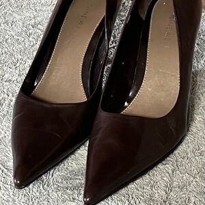Nine West Women’s Brown Leather Pumps – Size 8M – Pointed Toe Heels